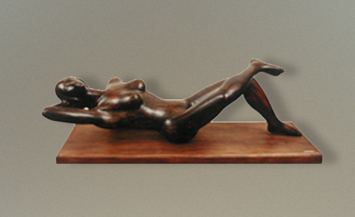 MORENA - 1999 - Medidas	35 x 100 x 35 cm - Técnica Madera (talla directa).
