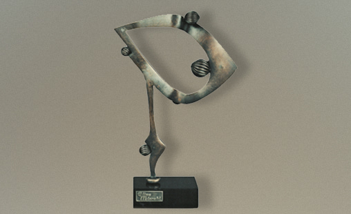 ESPACIAL - Altura 16 cm - Técnica Peltre con baño de cobre viejo.