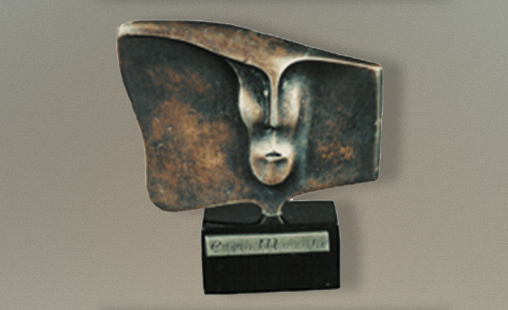 IMAGEN DE MUJER MINI - Altura 7 cm - Técnica Peltre con baño de cobre viejo.