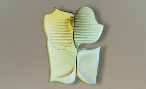 IMAGEN DE MUJER II - 1989 - Medidas 75 x 55 cm - Técnica Cerámica.