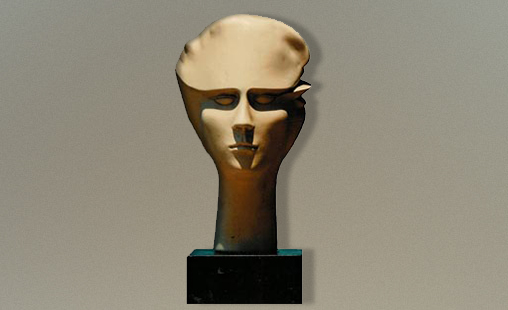 CABEZA - 1985 - Medidas 30 x 20 x 20 cm - Técnica Cerámica.