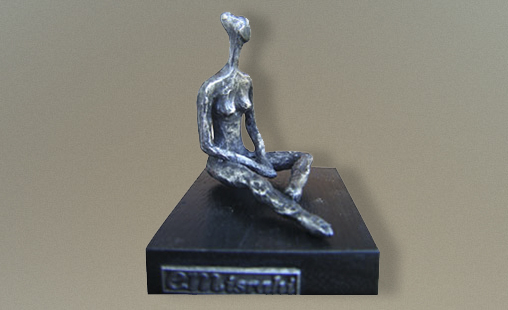 PEQUEÑA - Medidas 3 x 5 x 4 cm - Técnica Bronce a la cera perdida. Peltre con baño.